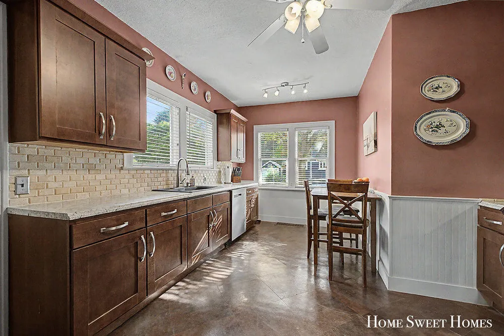 1259 Sherman Street SE Grand Rapids, MI 49506