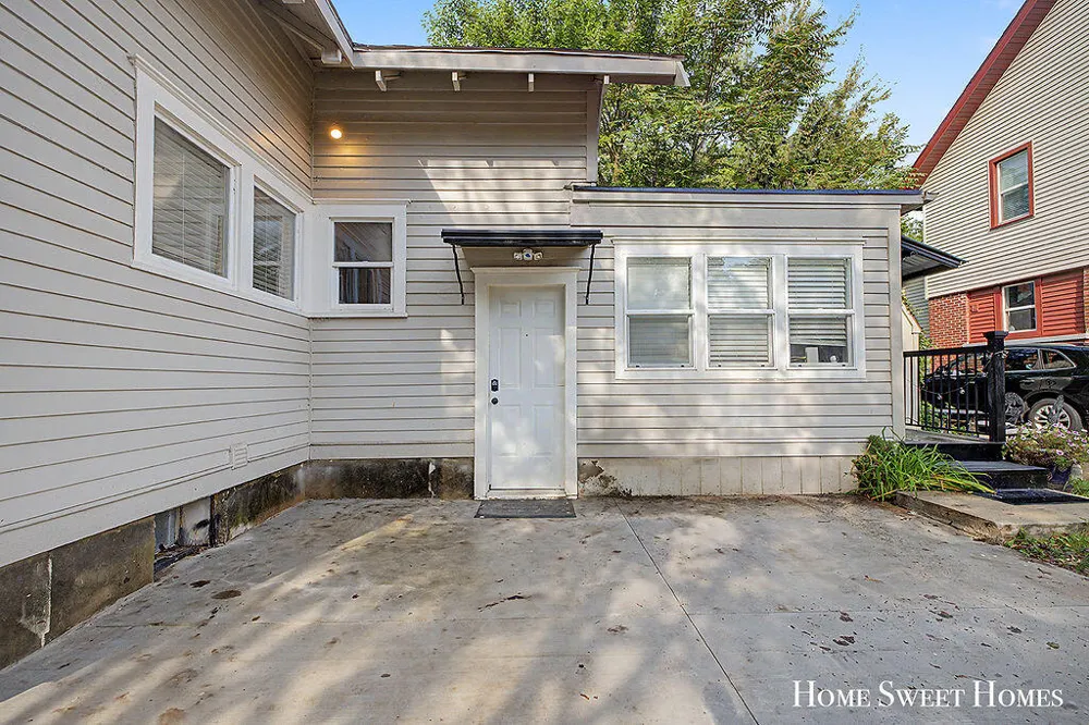 1259 Sherman Street SE Grand Rapids, MI 49506