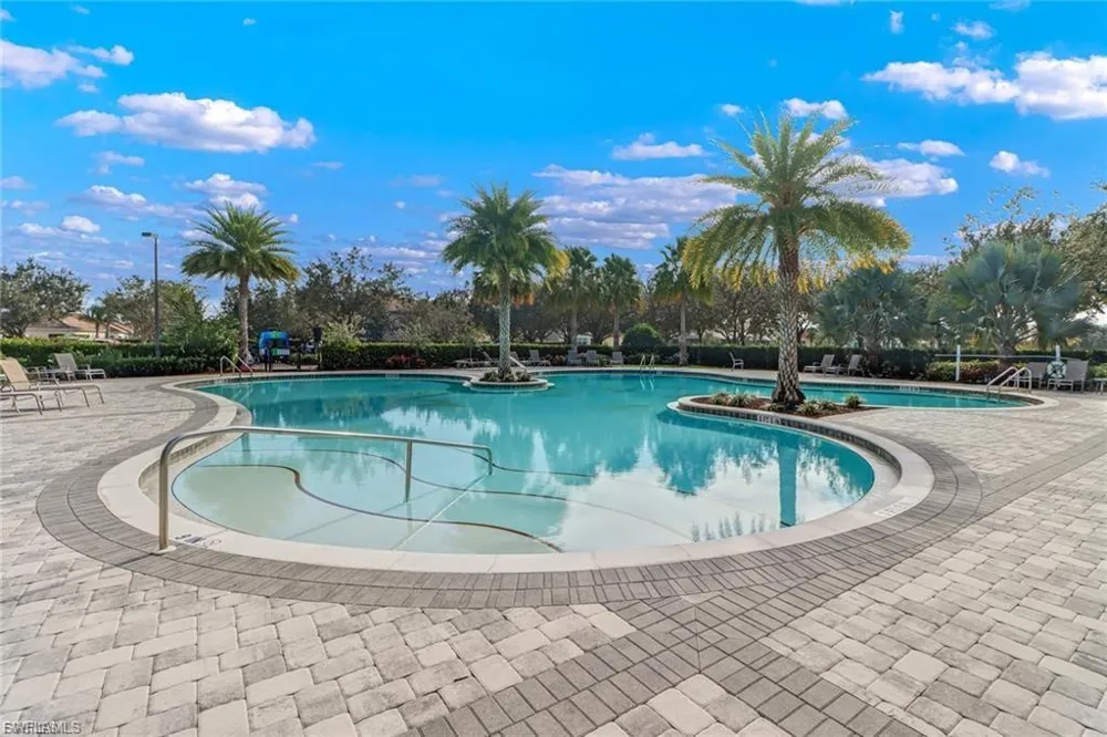 2884 Citrus Street Naples, FL 34120