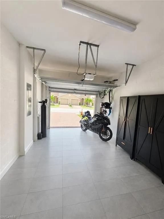 2884 Citrus Street Naples, FL 34120
