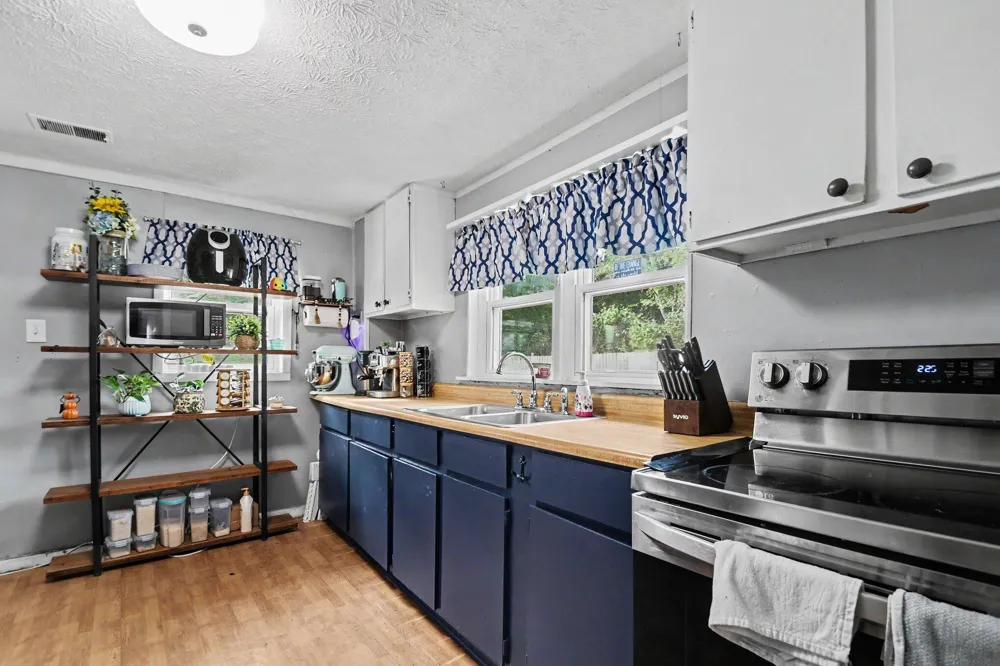 1050 S Crystal Avenue Benton Charter Township, MI 49022