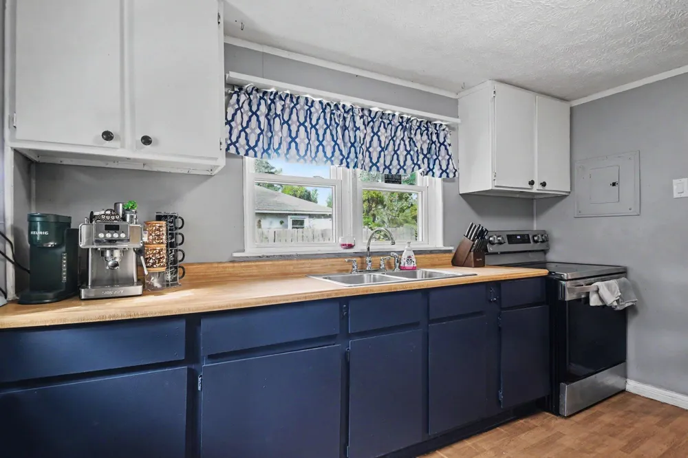 1050 S Crystal Avenue Benton Charter Township, MI 49022