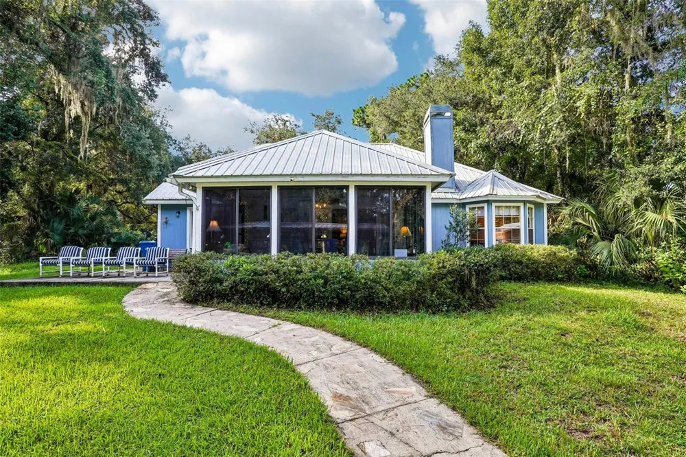 1656 SHELL HARBOR ROAD Pierson, FL 32180