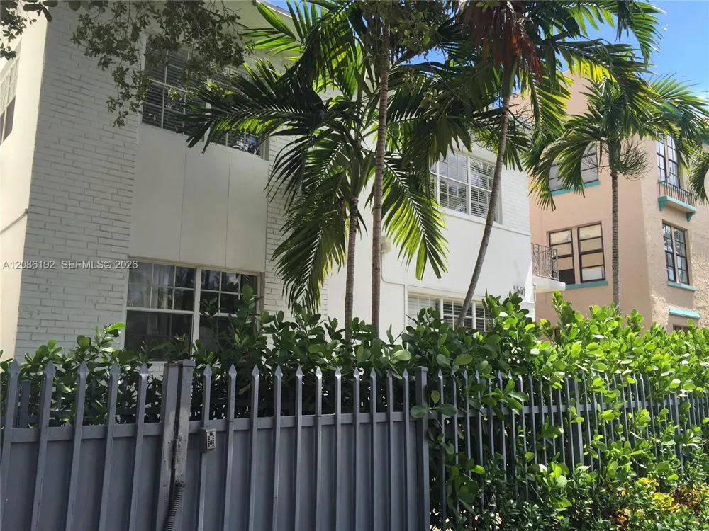 1551 Michigan Ave #8 Miami Beach, FL 33139