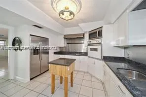 7080 NW 82nd Ter Parkland, FL 33067