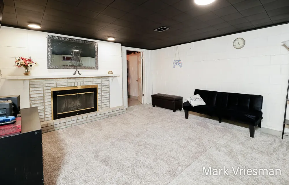 3125 Coolidge Road Muskegon, MI 49441