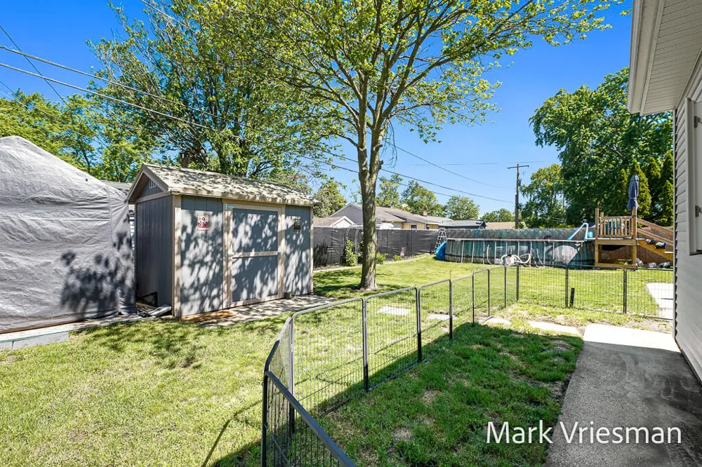 3125 Coolidge Road Muskegon, MI 49441
