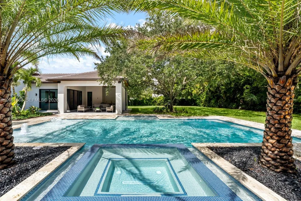 9475 SW 117th Ter Miami, FL 33176