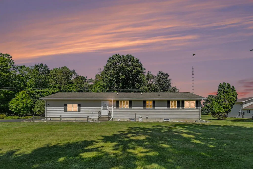 595 Albion Road Albion, MI 49224