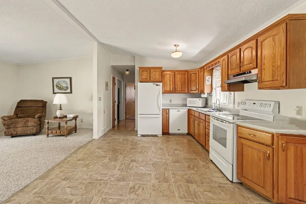 595 Albion Road Albion, MI 49224