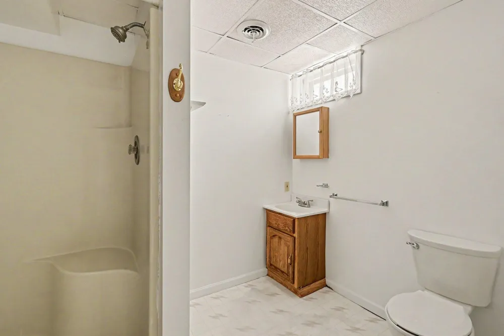 595 Albion Road Albion, MI 49224