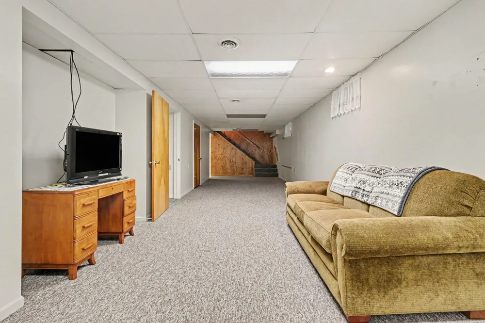 595 Albion Road Albion, MI 49224
