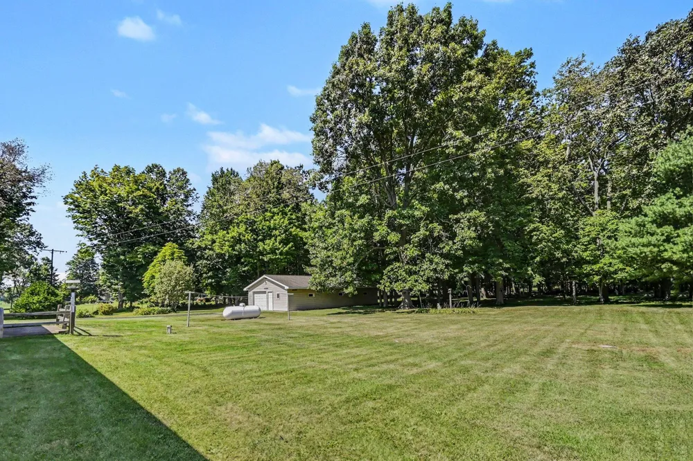 595 Albion Road Albion, MI 49224