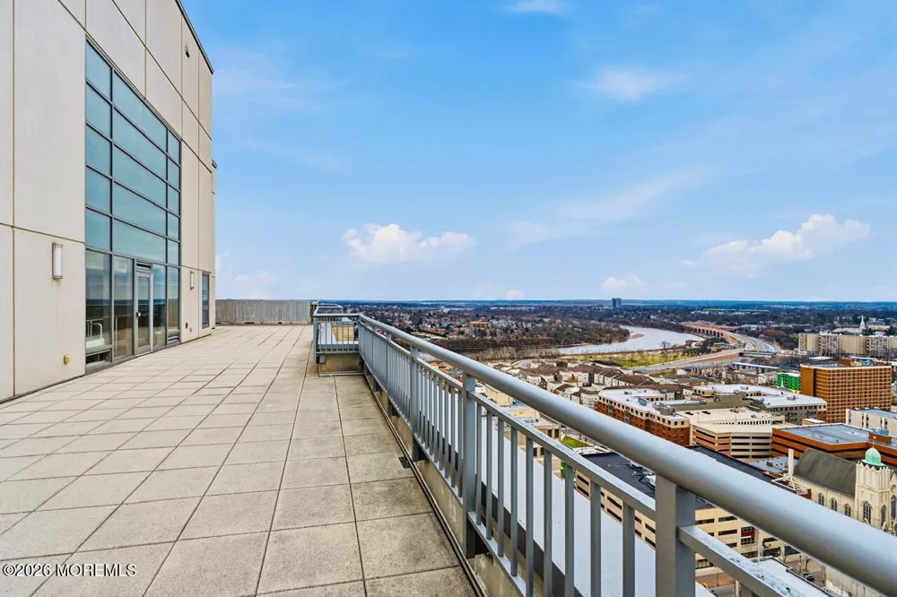 1 Spring Street #2204 New Brunswick, NJ 08901