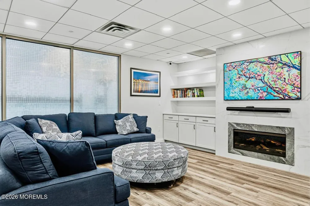 1 Spring Street #2204 New Brunswick, NJ 08901