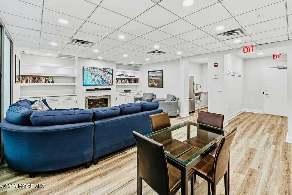 1 Spring Street #2204 New Brunswick, NJ 08901
