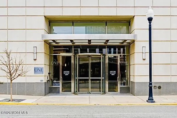 1 Spring Street #2204 New Brunswick, NJ 08901