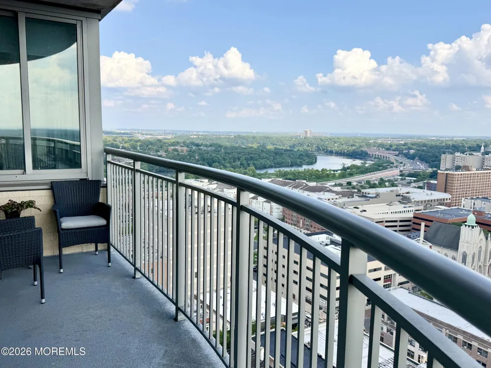 1 Spring Street #2204 New Brunswick, NJ 08901