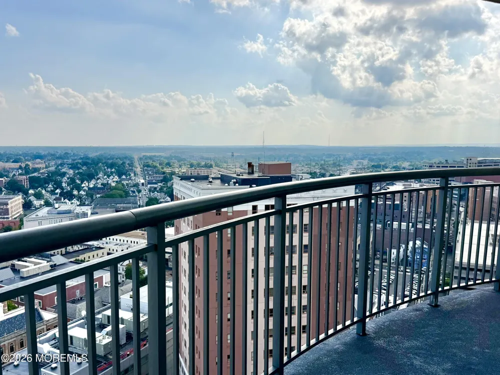 1 Spring Street #2204 New Brunswick, NJ 08901