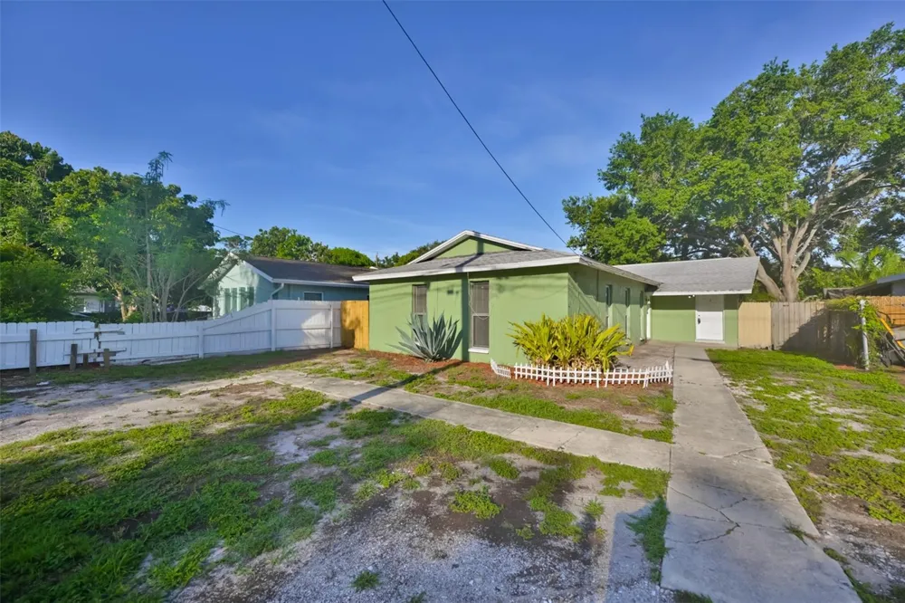 15616 AVALON AVENUE #2 Clearwater, FL 33760