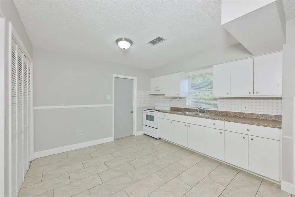 15616 AVALON AVENUE #2 Clearwater, FL 33760