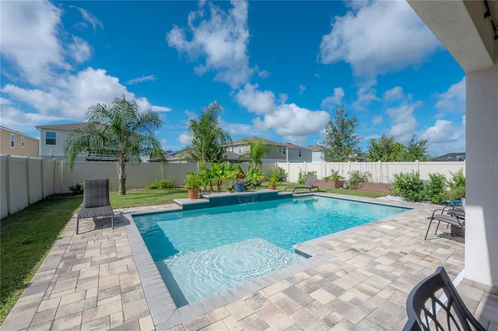 14627 RED CASTLE AVENUE Lithia, FL 33547