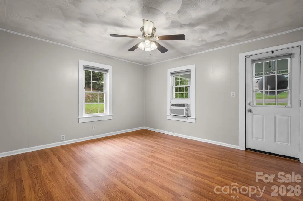 1124 Bradford Mountain Road Lenoir, NC 28645