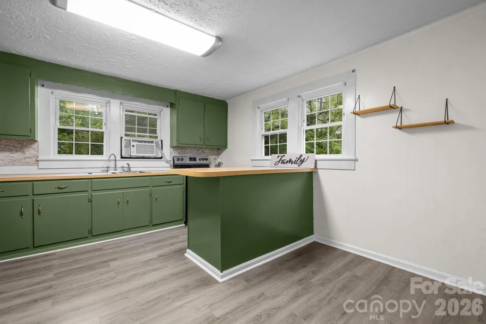 1124 Bradford Mountain Road Lenoir, NC 28645