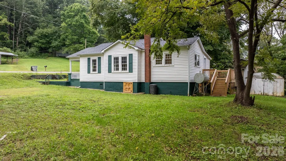 1124 Bradford Mountain Road Lenoir, NC 28645
