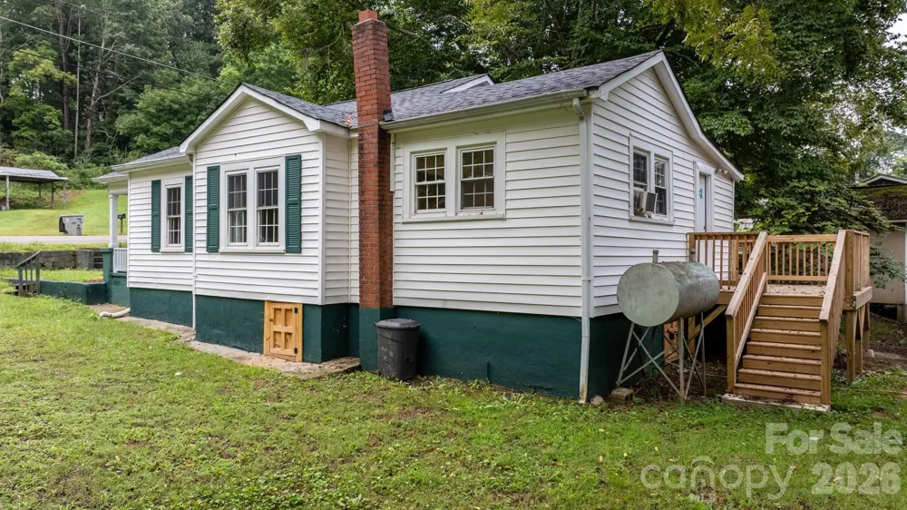 1124 Bradford Mountain Road Lenoir, NC 28645