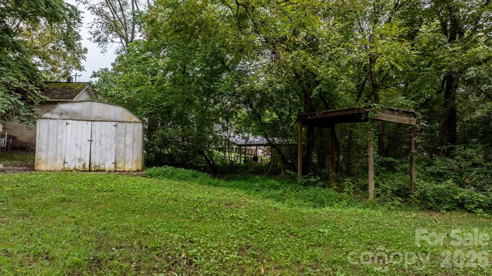 1124 Bradford Mountain Road Lenoir, NC 28645