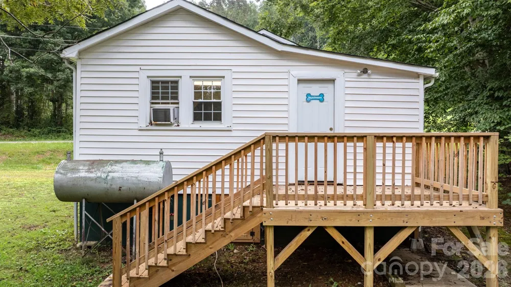 1124 Bradford Mountain Road Lenoir, NC 28645