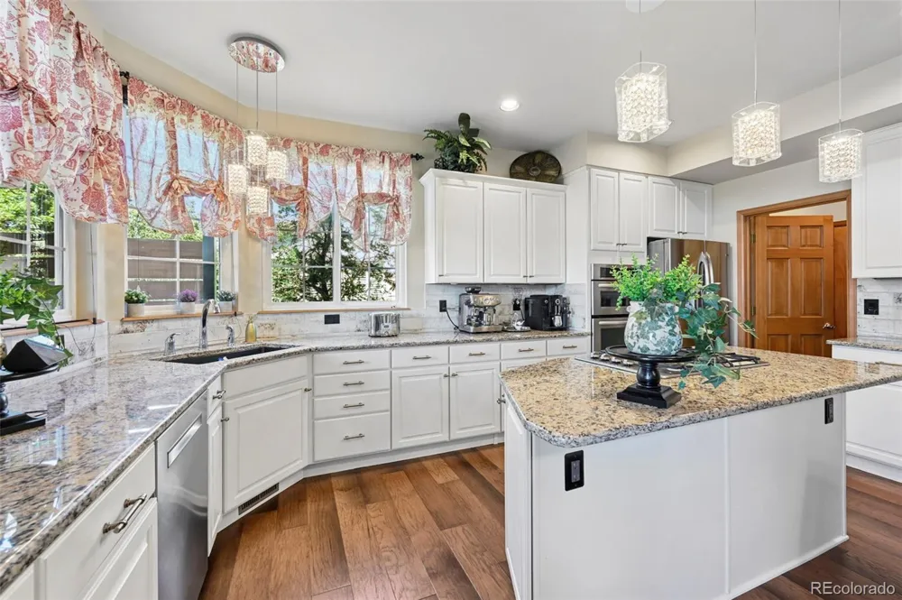 2527 Craycroft Drive Colorado Springs, CO 80920