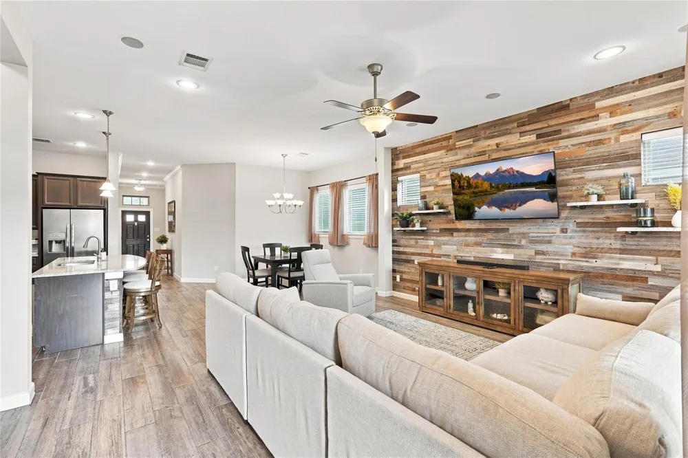 129 Saddle Drive Jersey Village, TX 77065