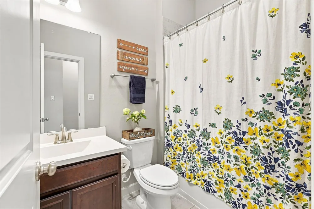 129 Saddle Drive Jersey Village, TX 77065