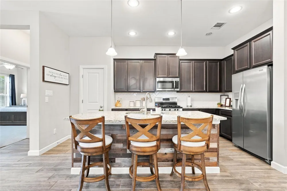 129 Saddle Drive Jersey Village, TX 77065