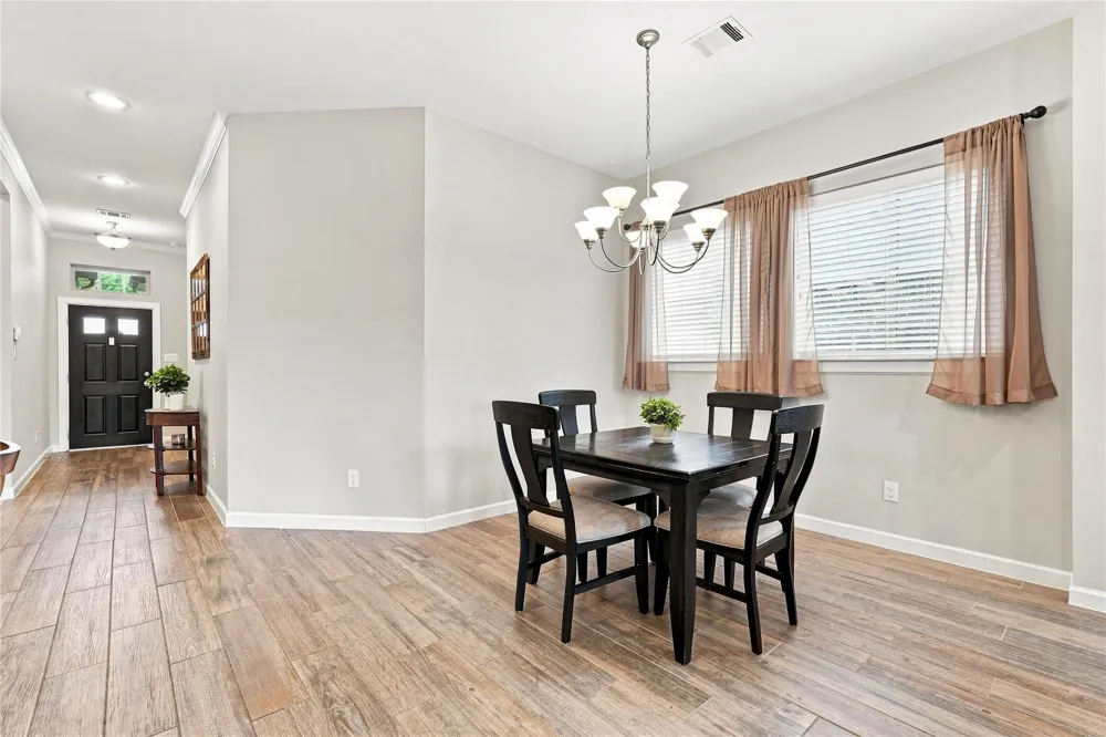 129 Saddle Drive Jersey Village, TX 77065