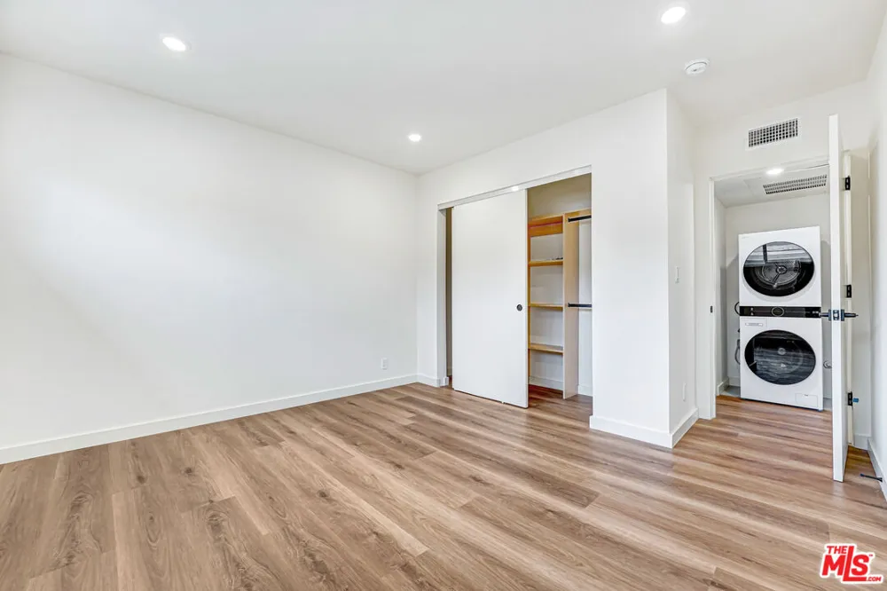 16185 W Sunset Blvd Pacific Palisades, CA 90272