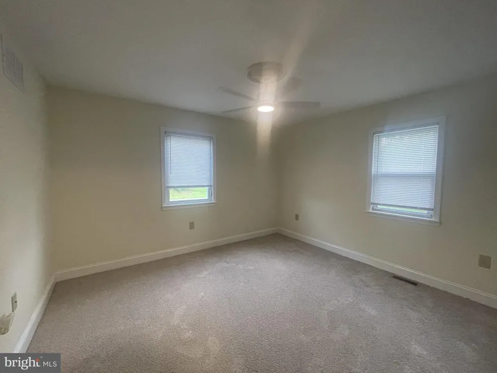 121 BUCK ROAD Glassboro, NJ 08028