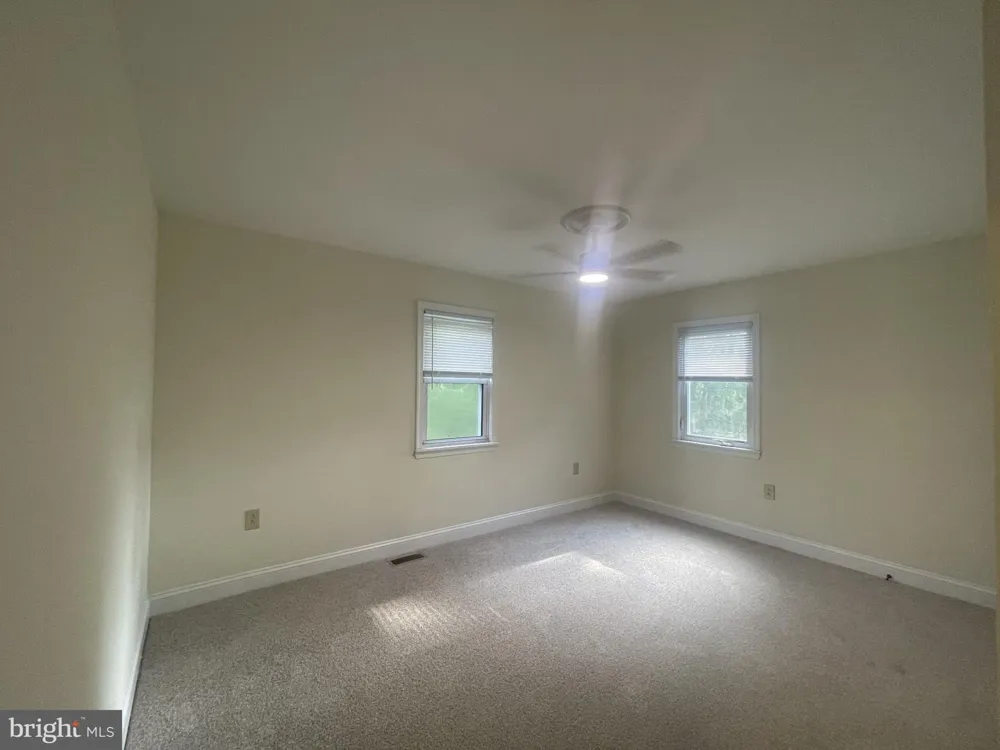 121 BUCK ROAD Glassboro, NJ 08028