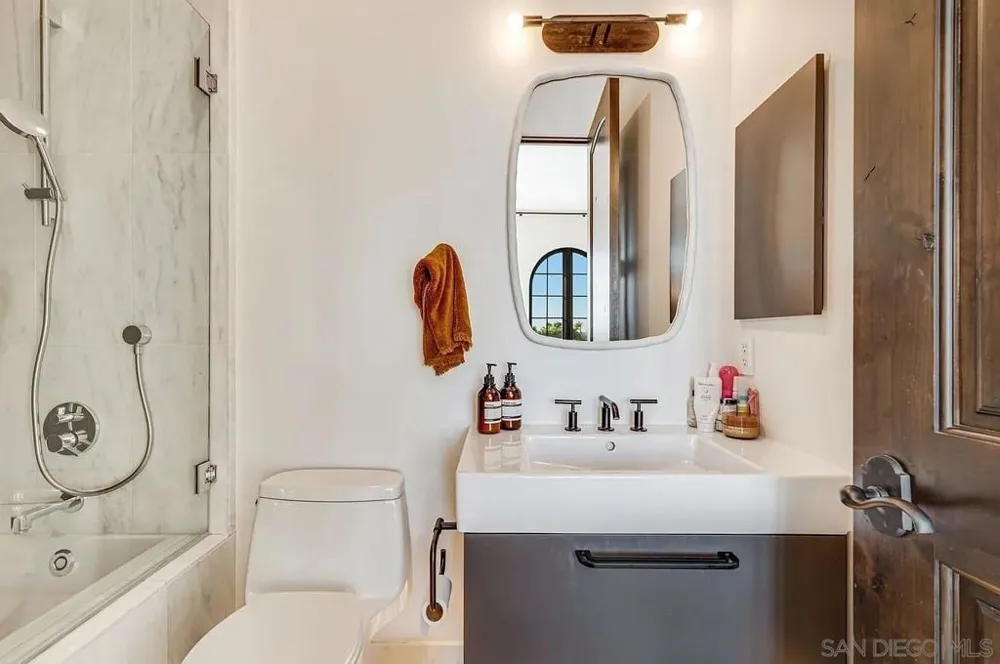 5342 Chelsea La Jolla, CA 92037
