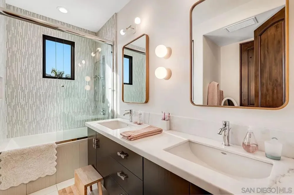 5342 Chelsea La Jolla, CA 92037