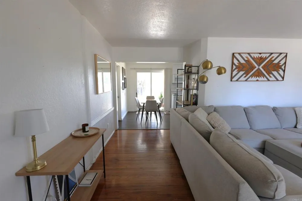4641 Terry Lane La Mesa, CA 91942