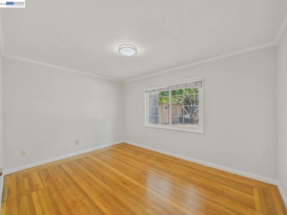 4015 Rusting Ave Oakland, CA 94605