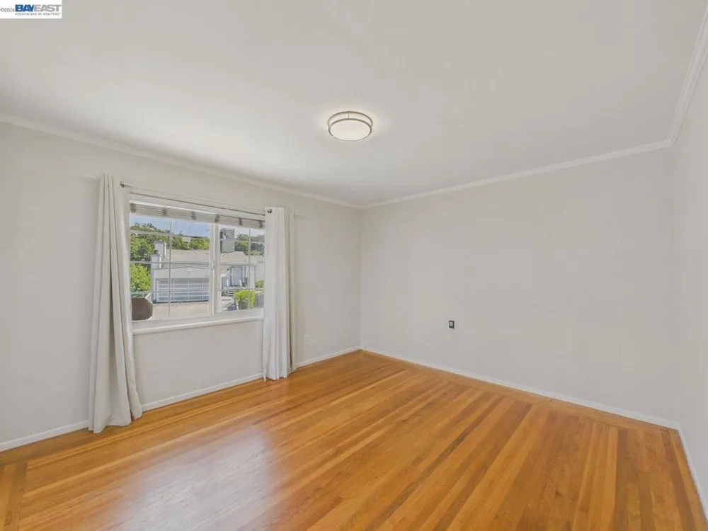 4015 Rusting Ave Oakland, CA 94605