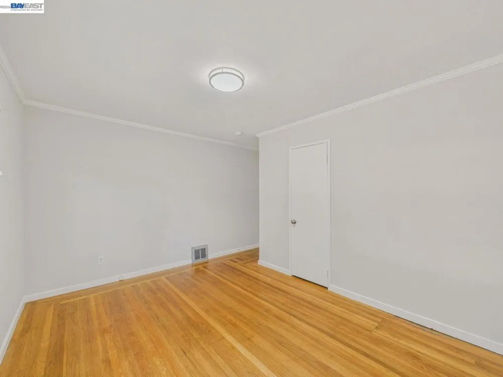 4015 Rusting Ave Oakland, CA 94605