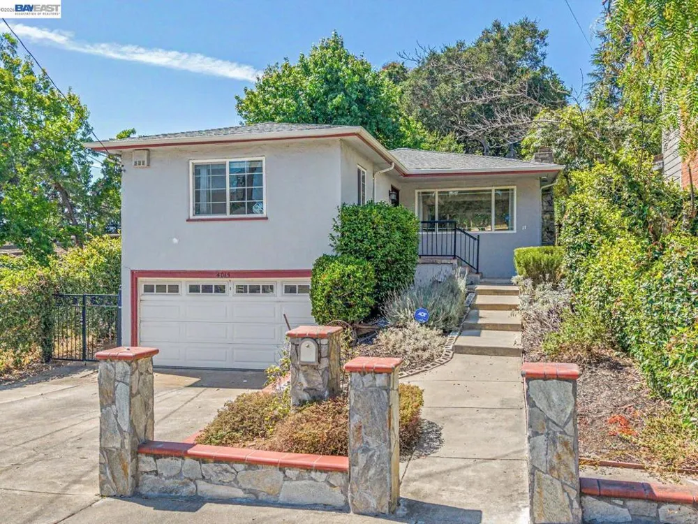 4015 Rusting Ave Oakland, CA 94605