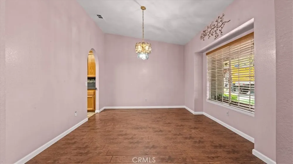 16165 Chiwi Apple Valley, CA 92307