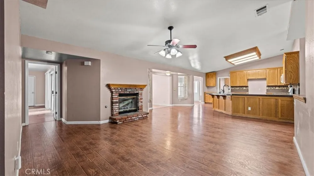 16165 Chiwi Apple Valley, CA 92307