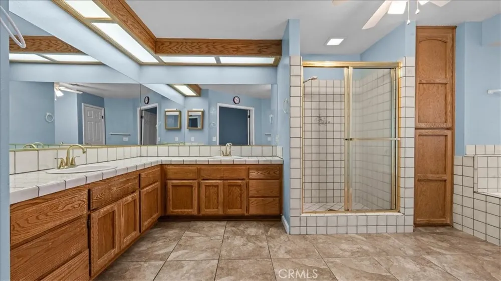 16165 Chiwi Apple Valley, CA 92307